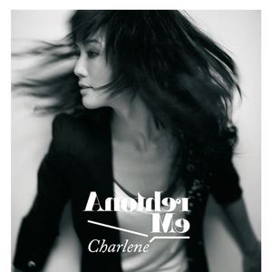 在厨房趴着掀起裙子H
